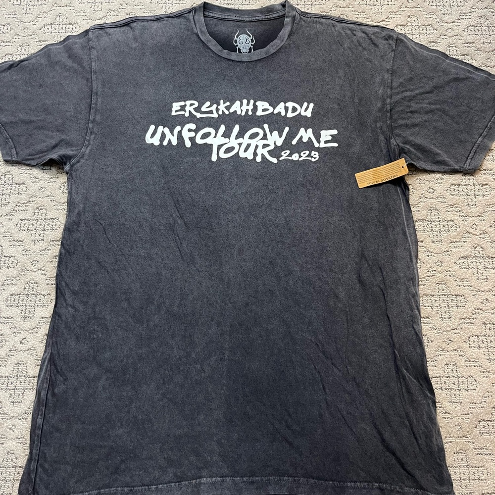 🎸 '23 Erykah Badu Musical Artist Vintage Gray Acid Wash Unfollow Me Tour Tee